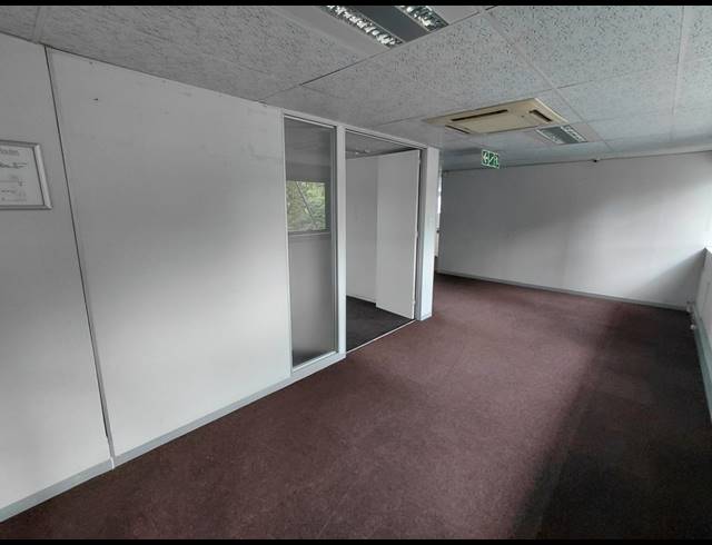 314M² OFFICE TO LET IN RANDJESPARK